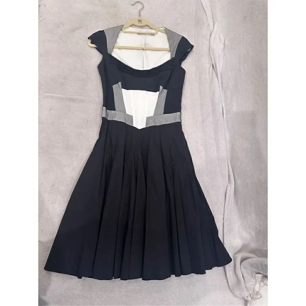 KAREN MILLEN size 6 women’s dress black white and silver